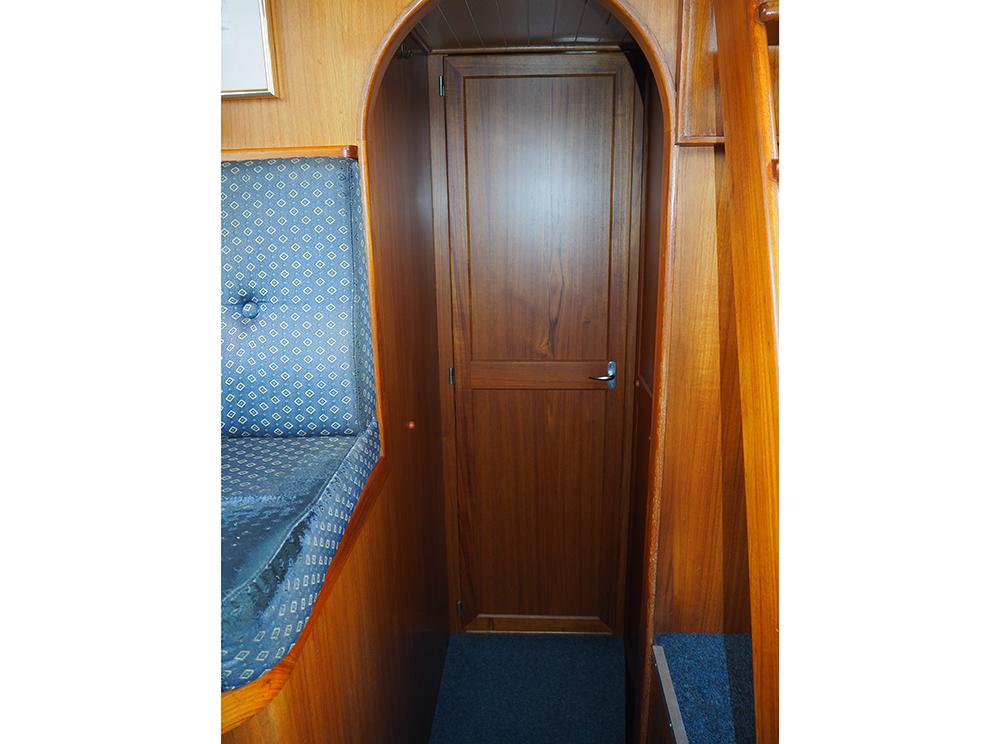 Aft cabin, Accommodation